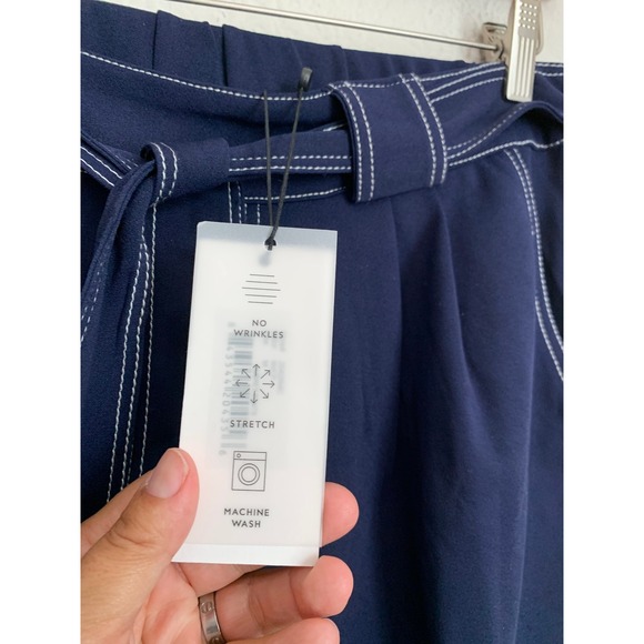Leota Aubrey Pants Navy Blue Wide Leg Cropped Tie Waist Belted M NWT‎ - Picture 4 of 9